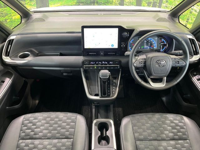 ヴォクシー1.8 ハイブリッド S-Z