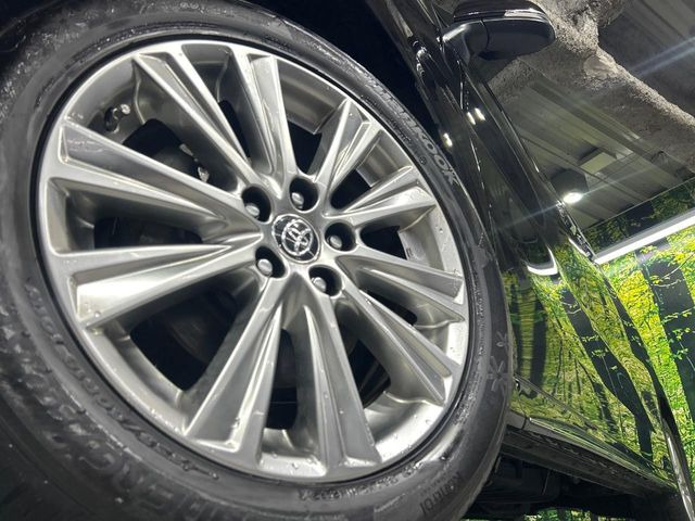 �y����18�C���`�A���~�z�C�[���z�O�ςɃ}�b�`���������A���~�z�C�[���𑕒����Ă���܂��B�e��ЊO�A���~�z�C�[����A�X�^�b�h���X�^�C�����戵�����Ă���܂��B���񂲑��k����������