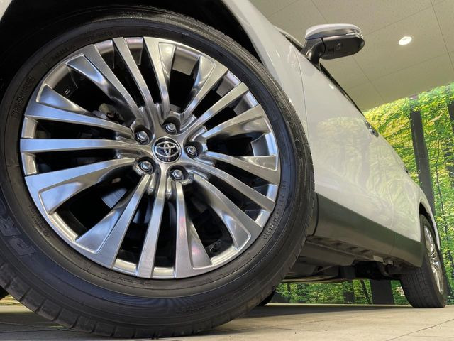 �y����19�C���`�A���~�z�C�[���z�O�ςɃ}�b�`���������A���~�z�C�[���𑕒����Ă���܂��B�e��ЊO�A���~�z�C�[����A�X�^�b�h���X�^�C�����戵�����Ă���܂��B���񂲑��k����������