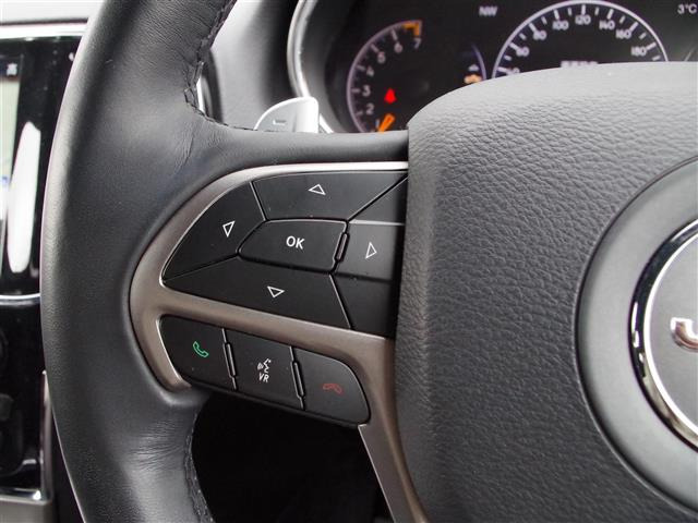 グランドチェロキーラレード 4WD