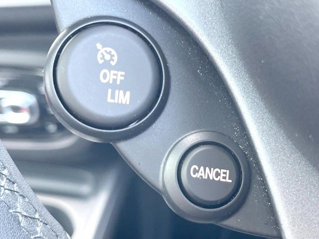 ���I�[�g�N���[�Y�R���g���[��:�������H�⎩���Ԑ�p���H���ɂāA�葬���q���\�ƂȂ�֗��ȋ@�\�ł��B�������ړ��̍ۂł����ɂ����֗��ɂ��g�����������܂���