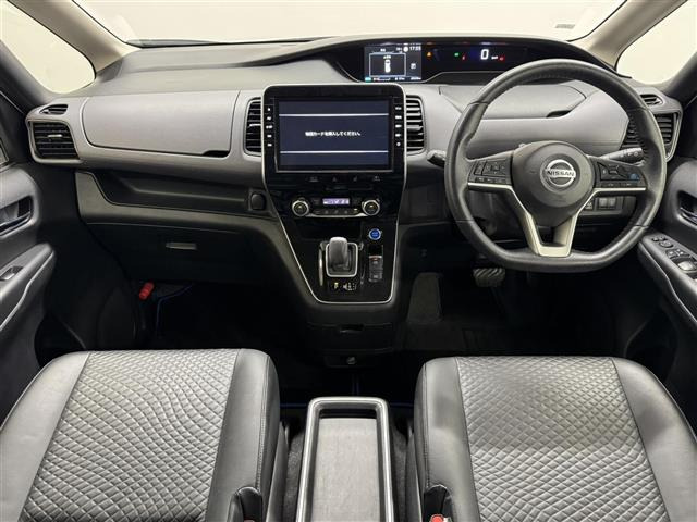 セレナ1.2 e-POWER ハイウェイスターV