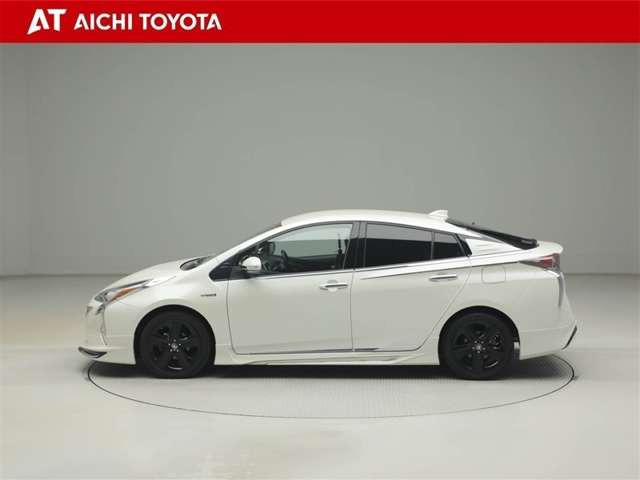 プリウス1.8 A プレミアム ツーリングセレクション E-Four 4WD