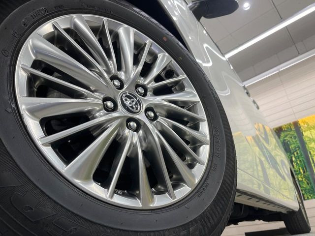 �y�����A���~�z�C�[���z�O�ςɃ}�b�`���������A���~�z�C�[���𑕒����Ă���܂��B�e��ЊO�A���~�z�C�[����A�X�^�b�h���X�^�C�����戵�����Ă���܂��B���񂲑��k����������