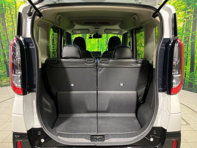 ���i�̂���������ʋ΁A���}���ɏ\���ȉ׎��X�y�[�X���m�ۂ��Ă���܂��B�Z�J���h�V�[�g��|���ƁA�傫�ȉו��̐ύڂ��\�ł���