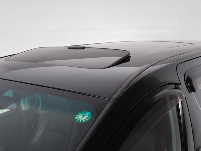★サンルーフ★&zwnj;人気装備のサンルーフ装着!開放的な空間をお楽しみください!