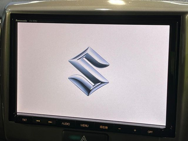 �y����8�^�i�r�z�l�C�̏����i�r�𑕔��B�I�[�f�B�I�@�\���[�����Ă���ABluetooth�ڑ�����΂������̃X�}�z��MP3�v���C���[�̉��y���Đ��\!�����̉^�]������Ɋy�����Ȃ�܂�!!