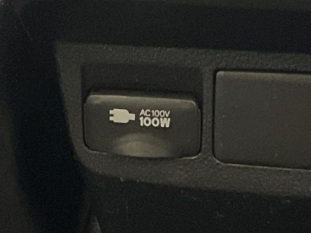 �y�A�N�Z�T���[�R���Z���g�z�L�����v��X�|�[�c�A�A�E�g�h�A�ł̃A�N�e�B�r�e�B�͂������A�ЊQ�E��d�̍ۂɏ����ɂ��Ȃ�AC100V�R���Z���g�𑕔���P�[�^�C��^�u���b�g�A�Q�[���@��̏[�d�ɂ���