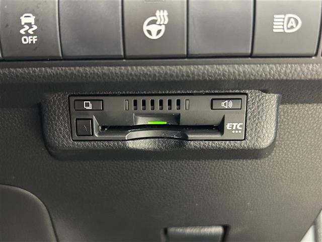 カローラツーリング1.8 ハイブリッド W×B