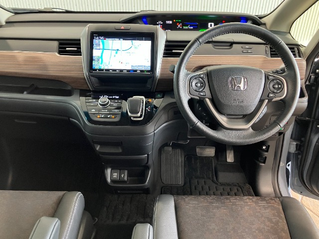 フリード1.5 ハイブリッド クロスター ブラックスタイル