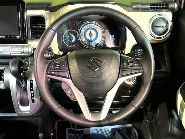 �y�����v�����X�e�A�����O�z�㎿�Ȋv���g�p���邱�ƂŁA��ɂ����������݂ƂĂ��^�]���₷���n���h���ł���