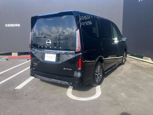 セレナ1.4 e-POWER ハイウェイスターV
