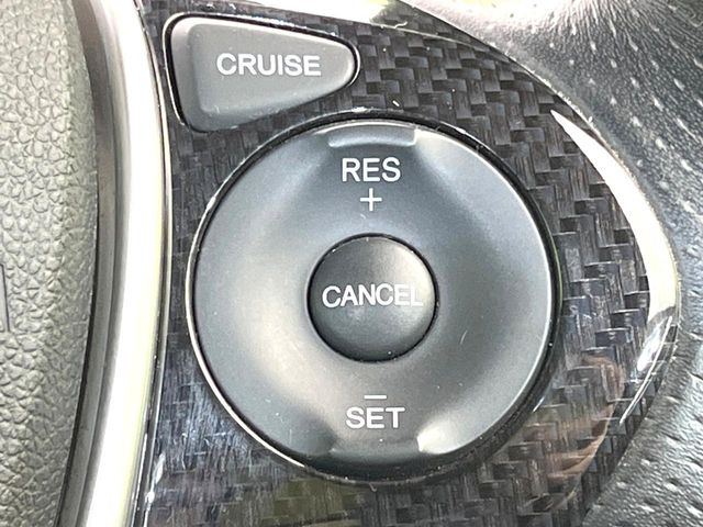 �y�N���[�Y�R���g���[���z�������H�����N���N���s�B�A�N�Z���𗣂��Ă���葬�x�ő��s���ł��A�������^�]���̕��S���y��!�����E�������ȒP�ȃX�C�b�`����Œ����ł��܂��B