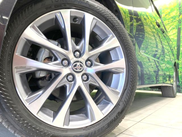 �y����18�C���`�A���~�z�C�[���z�O�ςɃ}�b�`���������A���~�z�C�[���𑕒����Ă���܂��B�e��ЊO�A���~�z�C�[����A�X�^�b�h���X�^�C�����戵�����Ă���܂��B���񂲑��k����������