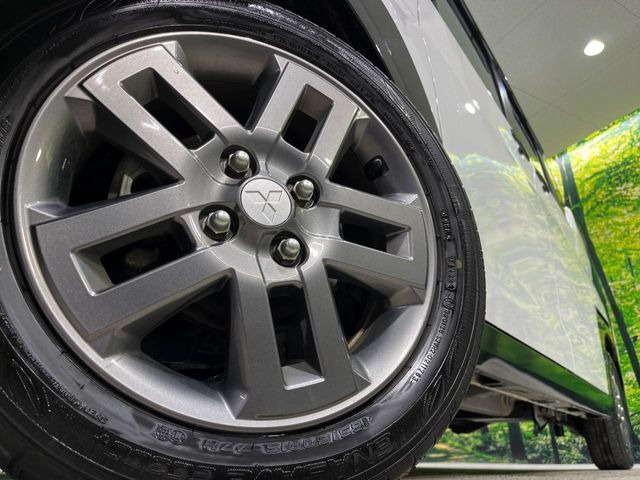 �y����15�C���`�A���~�z�C�[���z�O�ςɃ}�b�`���������A���~�z�C�[���𑕒����Ă���܂��B�e��ЊO�A���~�z�C�[����A�X�^�b�h���X�^�C�����戵�����Ă���܂��B���񂲑��k����������