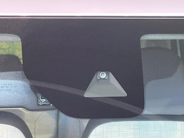 �y�C���e���W�F���g�G�}�[�W�F���V�[�u���[�L�z�t�����g�J�����őO���̎ԗ�����s�҂����m�B�Փ˂������Ȏ��͏Փ˔�Q�y���u���[�L���쓮�A�Փˉ�����T�|�[�g�B�����S�Ƀh���C�u�����y���݂��������܂��B