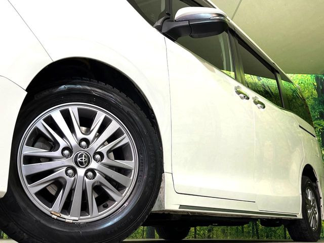 �y����15�C���`�A���~�z�C�[���z�O�ςɃ}�b�`���������A���~�z�C�[���𑕒����Ă���܂��B�e��ЊO�A���~�z�C�[����A�X�^�b�h���X�^�C�����戵�����Ă���܂��B���񂲑��k����������