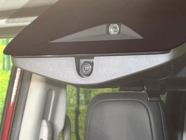 �y�C���e���W�F���g�G�}�[�W�F���V�[�u���[�L�z�t�����g�J�����őO���̎ԗ�����s�҂����m�B�Փ˂������Ȏ��͏Փ˔�Q�y���u���[�L���쓮�A�Փˉ�����T�|�[�g�B�����S�Ƀh���C�u�����y���݂��������܂��B