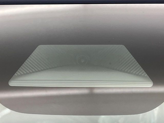 �y�z���_�Z���V���O�z���s���ɑO���̎ԗ�����F�����A�Փ˂������Ȏ��͌x��ƃu���[�L�ŏՓˉ���Ɣ�Q�y�����A�V�X�g�B�����S�Ƀh���C�u�����y���݂��������܂��B