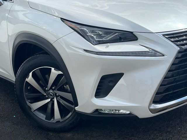 �y�O��LED�w�b�h���C�g�z�X�^�C���b�V���Ȍ����ڂ̎O��LED�w�b�h���C�g�𑕔���X�^�C�������łȂ��A��Ԃ̑��s�����E�ǍD�ň��S���Ă���肢�������܂��B