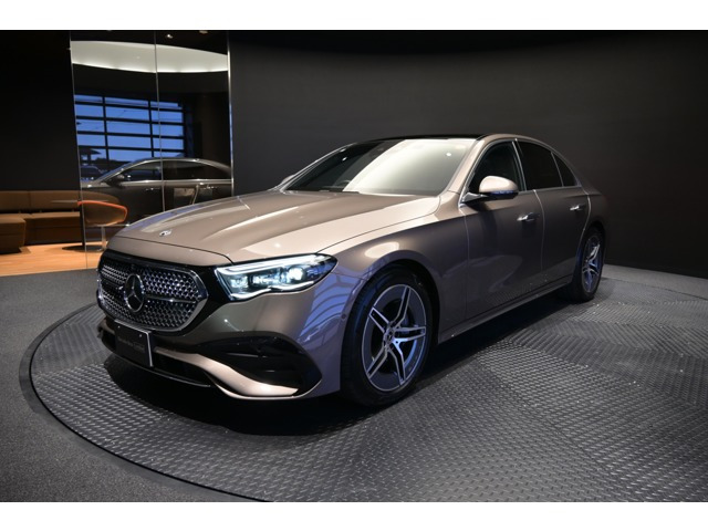 EクラスE200 アバンギャルド AMGラインパッケージ (ISG)