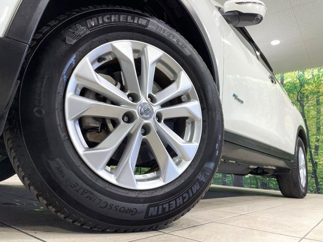 �y����17�C���`�A���~�z�C�[���z�O�ςɃ}�b�`���������A���~�z�C�[���𑕒����Ă���܂��B�e��ЊO�A���~�z�C�[����A�X�^�b�h���X�^�C�����戵�����Ă���܂��B���񂲑��k����������