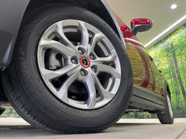 【純正16インチアルミホイール】外観にマッチした純正アルミホイールを装着しております。各種社外アルミホイールや、スタッドレスタイヤも取扱いしております。是非ご相談ください♪