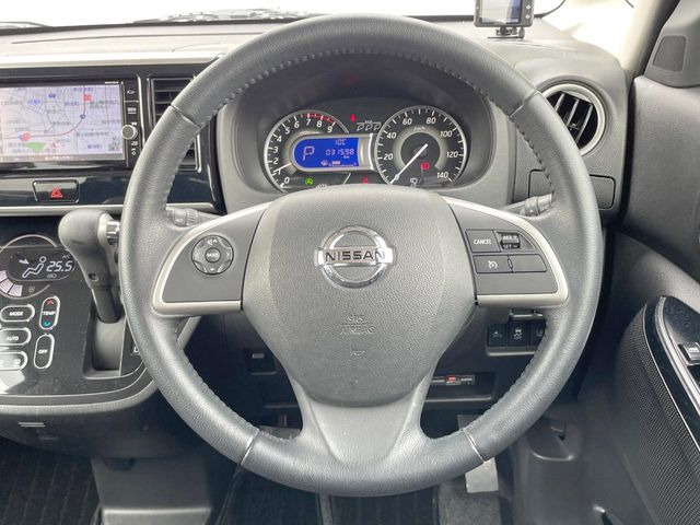 �y�����v�����X�e�A�����O�z�㎿�Ȋv���g�p���邱�ƂŁA��ɂ����������݂ƂĂ��^�]���₷���n���h���ł���