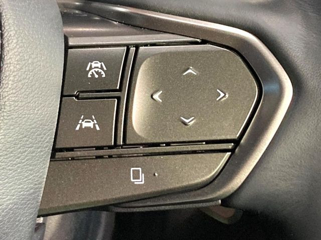 【レーダークルーズコントロール】高速道路での長距離走行が楽に!!自動で速度を保つクルーズコントロールが、衝突軽減システムと連携し、前方の車両を感知して車間を保つように速度調節してくれます!!