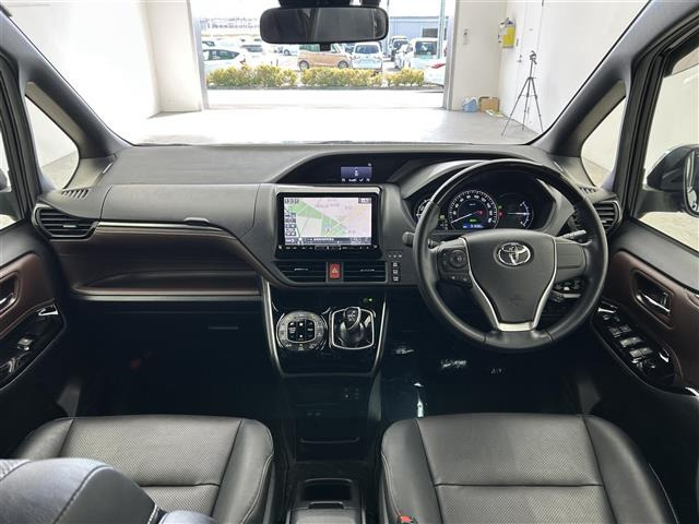 エスクァイアハイブリッド1.8 Gi