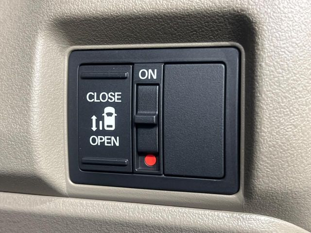 �y�p���[�X���C�h�h�A�z�X�}�[�g�L�[��^�]�Ȃ̃X�C�b�`�ŃX���C�h�h�A�̊J���\���d��������͂����ăh�A���J����K�v�������A���������q�l�ł��A�d���ו��������Ă��鎞�����N�ɊJ���߂ł��܂���