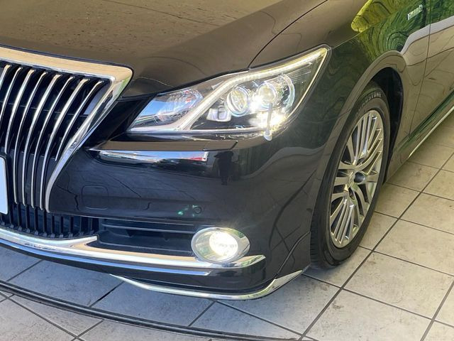 �yLED�w�b�h���C�g�z���V����ԑ��s�����ǍD�Ȏ��E���m�ۂ����S���ĉ^�]�ł��鍂�P�xLED�w�b�h���C�g�𑕔�!�_�����x�������A����d�͂��}�����Ă��܂��B