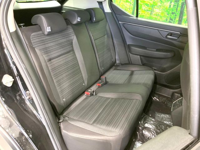 ���i���ȃI���W�i���t���A�}�b�g���I�v�V�����ɂĂ��p�ӂ��Ă���܂��B���D���ȃf�U�C����J���[�����Ԃɍ��킹�đI��ł����������Ƃ��ł��܂���