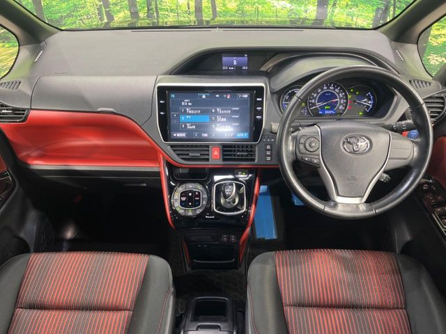 ヴォクシー1.8 ハイブリッド ZS