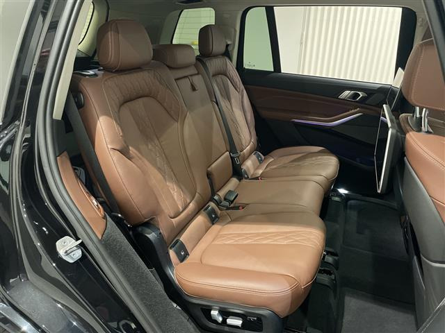 X7xドライブ 40d デザイン ピュアエクセレンス 4WD