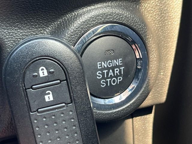 �y�L�[�t���[�V�X�e���z�J�o����|�P�b�g�ɓ��ꂽ�܂܂ł��h�A�̎{���E�������\�ȃX�}�[�g�L�[�𑕔��B�G���W���̃I���E�I�t�����J�M�����o���K�v����������Ƃ��Ă��֗��ł���