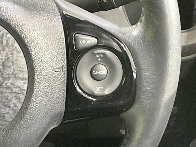 �y�N���[�Y�R���g���[���z�������H�����N���N���s�B�A�N�Z���𗣂��Ă���葬�x�ő��s���ł��A�������^�]���̕��S���y��!�����E�������ȒP�ȃX�C�b�`����Œ����ł��܂��B