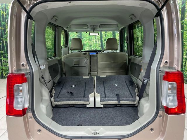 ���i�̂���������ʋ΁A���}���ɏ\���ȉ׎��X�y�[�X���m�ۂ��Ă���܂��B�Z�J���h�V�[�g��|���ƁA�傫�ȉו��̐ύڂ��\�ł���