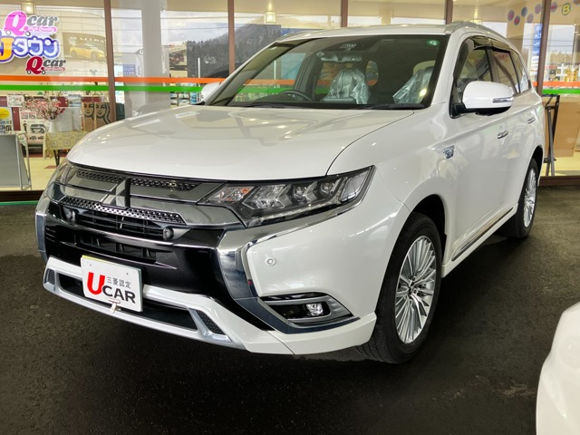 アウトランダーPHEV2.4 G プレミアムパッケージ 4WD