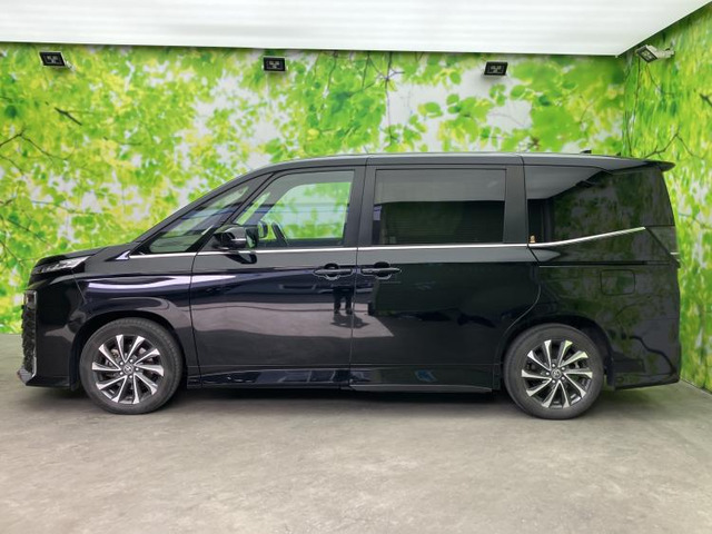 ヴォクシー1.8 ハイブリッド S-Z