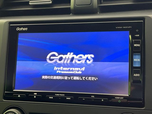 �y�����i�r�z�l�C�̏����i�r�𑕔����Ă���܂��B�i�r�̎g���₷���͂������A�I�[�f�B�I�@�\���[��!�L�����v�◷�s�͂������A�ʋ΂┃�����ȂǕ��i�̃h���C�u���y�����Ȃ�͂���