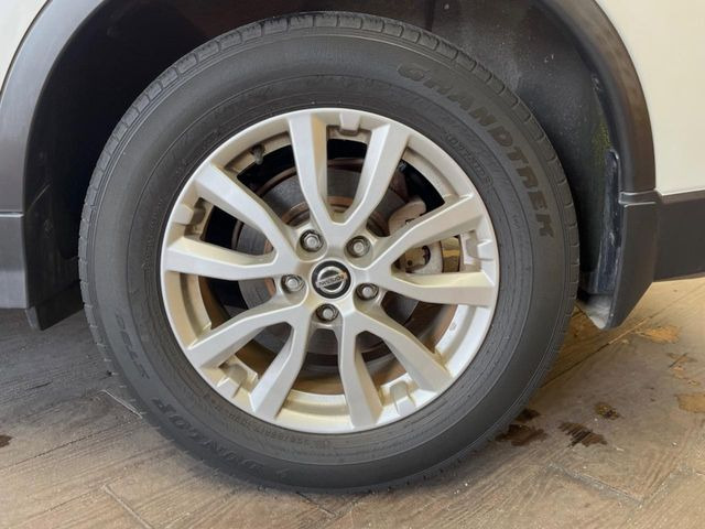 �y����17�C���`�A���~�z�C�[���z�O�ςɃ}�b�`���������A���~�z�C�[���𑕒����Ă���܂��B�e��ЊO�A���~�z�C�[����A�X�^�b�h���X�^�C�����戵�����Ă���܂��B���񂲑��k����������