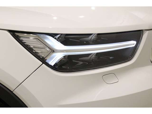 XC40T4 モメンタム