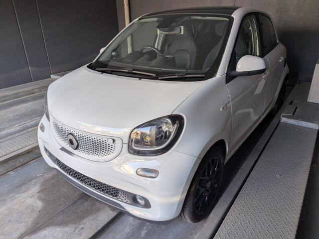 スマートフォーフォー