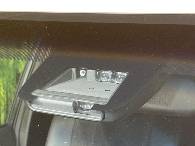 �y�v���N���b�V���Z�[�t�e�B�z�O���̎ԗ��������m���A�Փ˂������Ȏ��͌x��Œ��ӂ𑣂��A�u���[�L�𓥂ޗ͂��T�|�[�g�B�u���[�L�𓥂߂Ȃ������ꍇ�͏Փ˔�Q�y���u���[�L���쓮�A�Փˉ�����T�|�[�g���܂��B