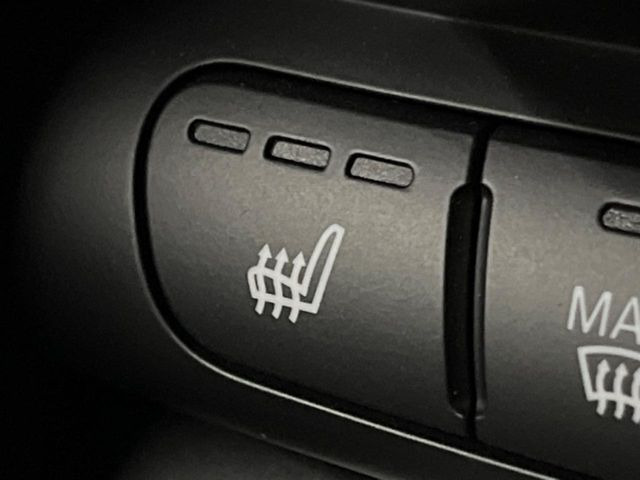 ���t�����g�V�[�g�q�[�e�B���O:�^�]�ȁE����ȋ��ɎO�i�K�Œ��߂��\�ȃV�[�g�q�[�^�[�𑕔����Ă���܂��B�G�߂��킸���K�ɂ��g�p���������܂��B