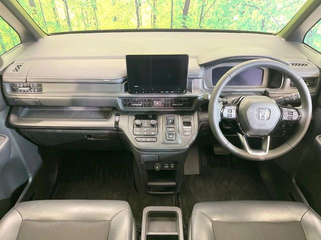 ステップワゴン2.0 e:HEV スパーダ