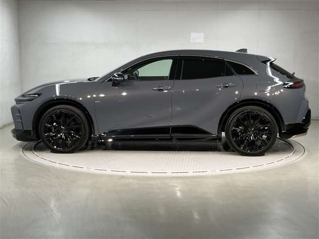 クラウンスポーツ2.5 Z E-Four 4WD