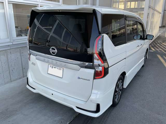 セレナ1.2 e-POWER ハイウェイスターV