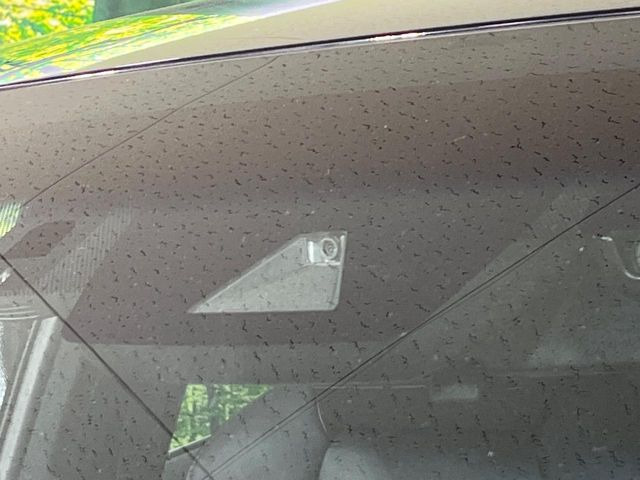 �y�g���^�Z�[�t�e�B�Z���X�z���s���ɑO���̎ԗ�����F�����A�Փ˂������Ȏ��͌x��ƃu���[�L�ŏՓˉ���Ɣ�Q�y�����A�V�X�g�B�����S�Ƀh���C�u�����y���݂��������܂��B